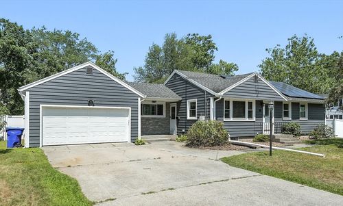 98 Mildred Ave, Springfield, MA, 01104-1275 | Card Image