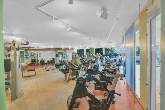 APT-1903S - 2681 N Flamingo Rd, Condo with 2 bedrooms, 2 bathrooms and null parking in Sunrise FL | Image 40
