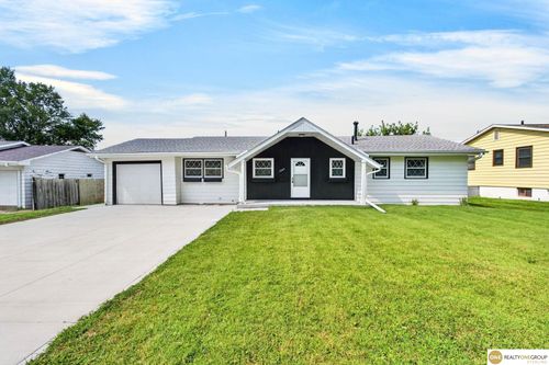 1307 Offutt Blvd, Bellevue, NE, 68005-3677 | Card Image