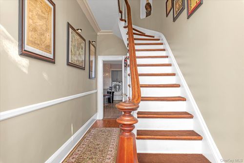 463 Ocean Ave, Lynbrook, NY, 11563-3816 | Card Image