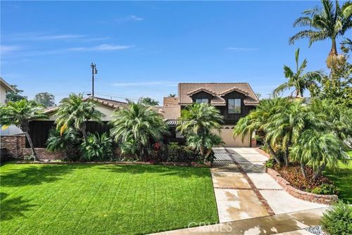  Willow Circle, Fountain Valley, CA, 92708 | Card Image