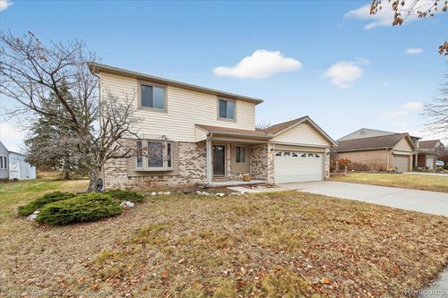 8895 Knolson Ave, Livonia, MI, 48150-3309 | Card Image