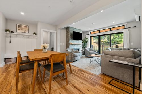 unit-255-243 Skimobile Rd, North Conway, NH, 03860-3203 | Card Image