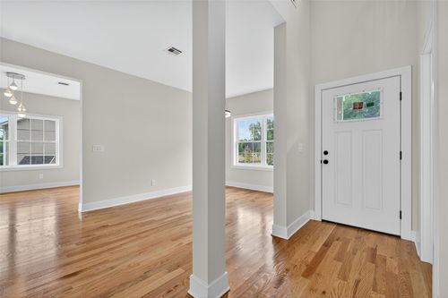 84 Frank St, New Windsor, NY, 12553-6808 | Card Image