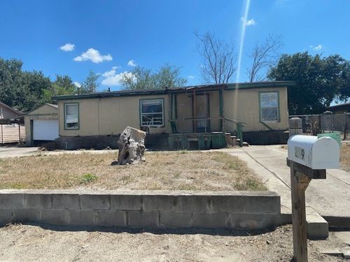 209 S Terrell St, Falfurrias, TX, 78355-4940 | Card Image