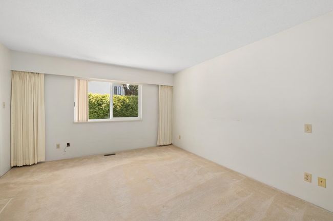 1605 Hemlock Pl, House other with 3 bedrooms, 3 bathrooms and 6 parking in Port Moody BC | Image 22