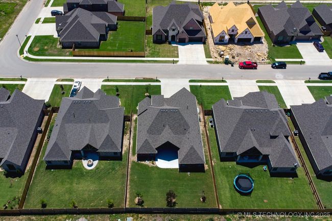 7905 N 149 Th East Ave, House other with 3 bedrooms, 2 bathrooms and null parking in Owasso OK | Image 44