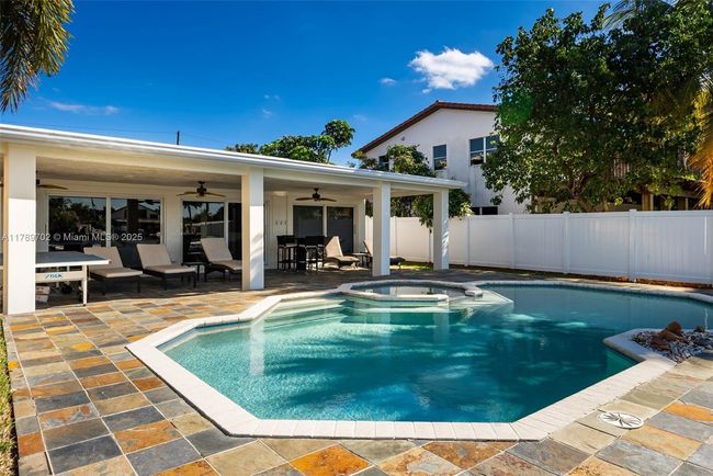517 S Riverside Dr, House other with 3 bedrooms, 2 bathrooms and null parking in Pompano Beach FL | Image 16