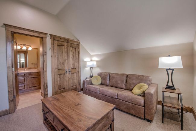 Bedroom #3 with ensuite bathroom. | Image 28