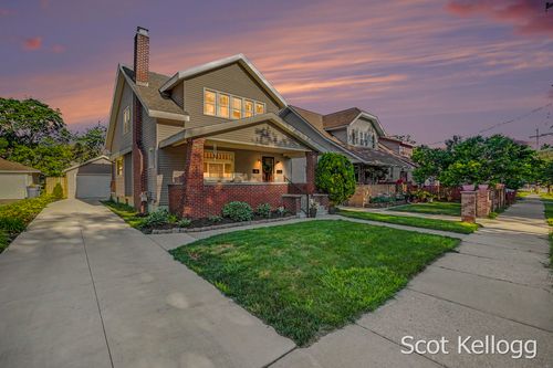 1821 Collins Ave Se, Grand Rapids, MI, 49507-2521 | Card Image
