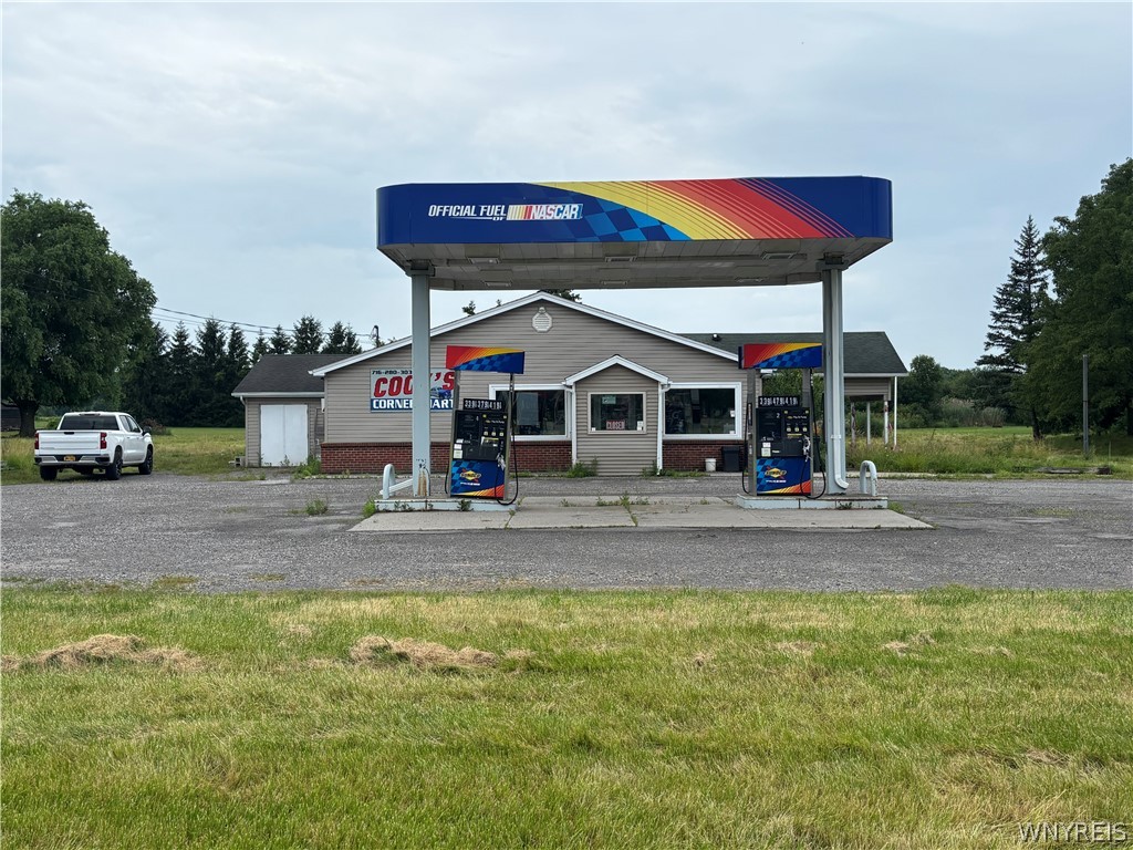 3586 Beebe Rd, Newfane, NY 14108