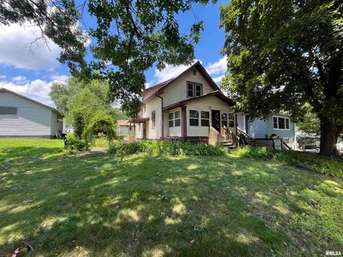2332 Prospect Ave, Clinton, IA, 52732-6923 | Card Image