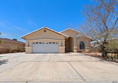 10186 S Tornado Ave, Yuma, AZ, 85365-8104 | Card Image