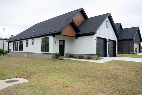 105 Easy St, Little Rock, AR, 72223-9158 | Card Image