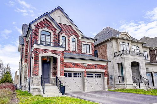 56 Botelho Cir, Aurora, ON, L4G3X2 | Card Image