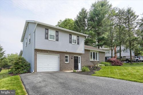 736 Capri Cir, LEWISBERRY, PA, 17339-9584 | Card Image