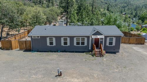158 Train Ln, Shady Cove, OR, 97539-9731 | Card Image