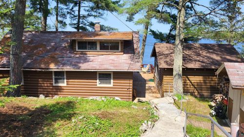 12418 Rock Point Dr, Kabetogama, MN, 56669-8054 | Card Image