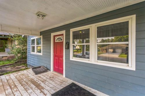 321 1st St, Wewoka, OK, 74884-2105 | Card Image