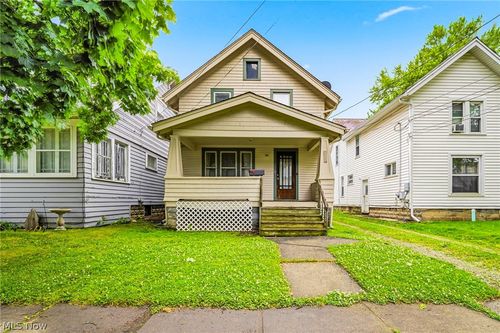 618 W 57th St, Ashtabula, OH, 44004-7114 | Card Image