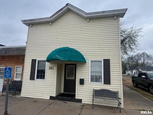 301 N Salina St, Mc Causland, IA, 52758-9000 | Card Image