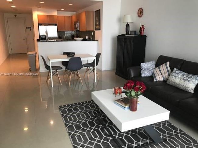 APT-2407 - 1060 Brickell Ave, Condo with 2 bedrooms, 2 bathrooms and null parking in Miami FL | Image 9