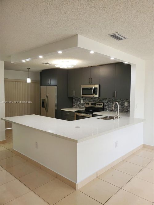 c-58-10147 Costa Del Sol Blvd, Doral, FL, 33178 | Card Image