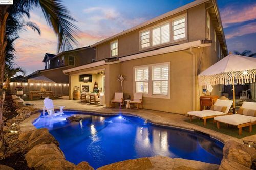 542 Harbor Cove Cir, Discovery Bay, CA, 94505-1755 | Card Image