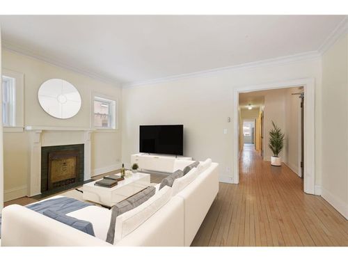 apt-3-1941 Fremont Ave S, Minneapolis, MN, 55403-2939 | Card Image