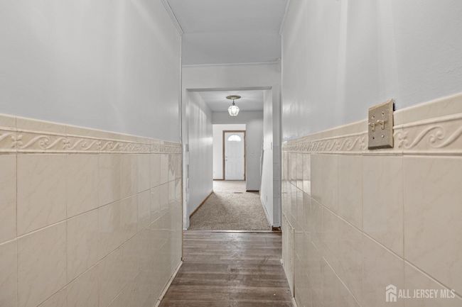 1419 Highway 33, House other with 5 bedrooms, 3 bathrooms and null parking in Hamilton NJ | Image 5