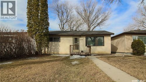 918 Campbell St, Regina, SK, S4T5P3 | Card Image
