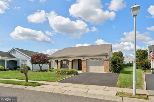 9 Weybridge Pl, Manchester, NJ, 08759-6611 | Card Image