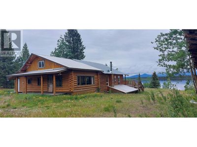 2757 Reed Rd, House other with 3 bedrooms, 1 bathrooms and null parking in Anahim Lake BC | Image 2