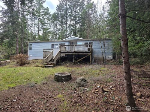 42 W Wildwood Ln, Brinnon, WA, 98320-9701 | Card Image