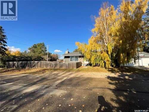 511 6th Ave, Cudworth, SK, S0K1B0 | Card Image