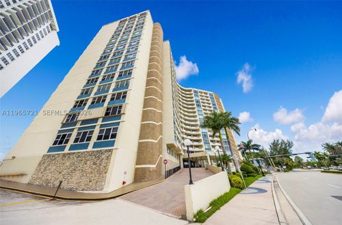 607-3180 S Ocean Dr, Hallandale Beach, FL, 33009-7249 | Card Image