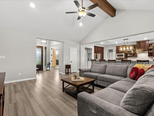 16941 Cowan Rd, House other with 3 bedrooms, 3 bathrooms and 2 parking in Alvin TX | Image 8