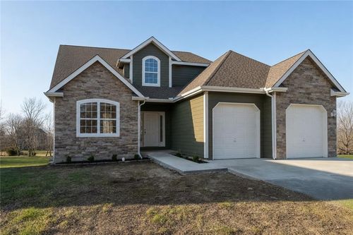 121 Hillside Dr, Baldwin City, KS, 66006-7003 | Card Image