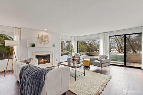 101-7850 Green Lake Dr N, Seattle, WA, 98103-4862 | Card Image