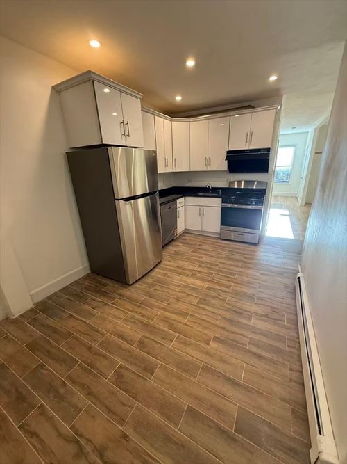 apt-1-63 Middle St, Boston, MA, 02127-2706 | Card Image