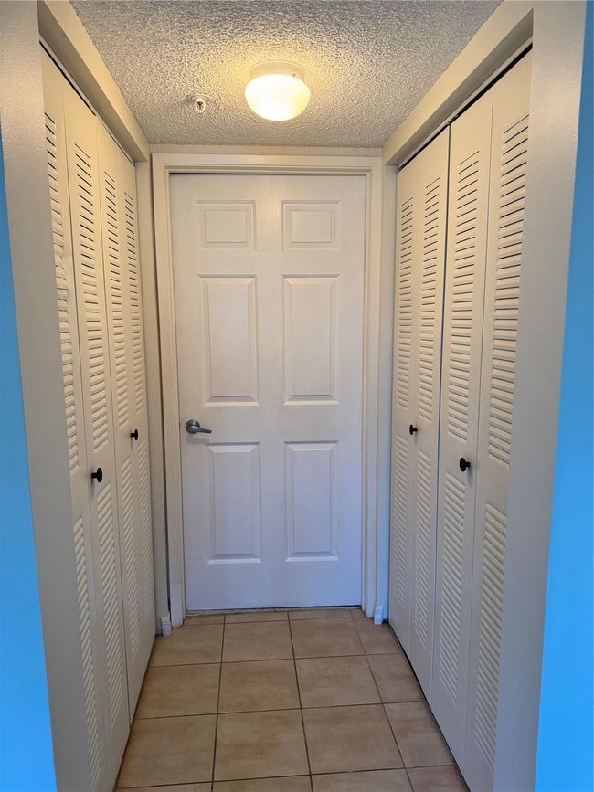APT-111 - 2600 S University Dr, Condo with 2 bedrooms, 2 bathrooms and null parking in Davie FL | Image 40