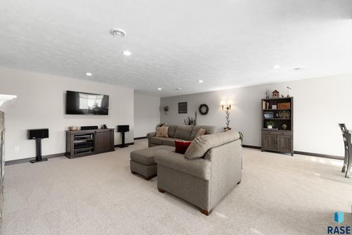 5001 E Cattail Dr Drive, Sioux Falls, SD, 57110 | Card Image