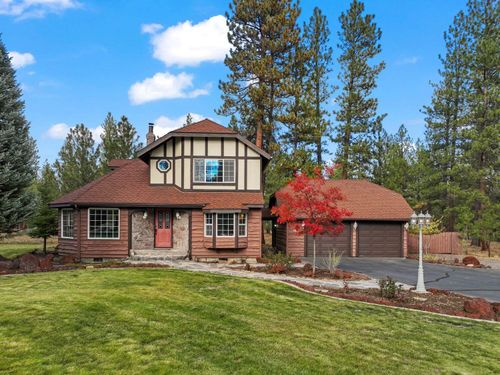 14850 Schooner, Sisters, OR, 97759-9561 | Card Image