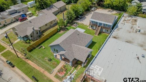 1502 E Earle St, Tyler, TX, 75702-6372 | Card Image