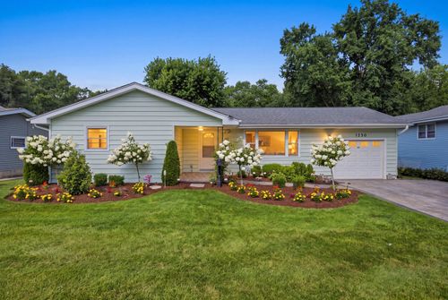 1109 Wicker St, Woodstock, IL, 60098-2354 | Card Image