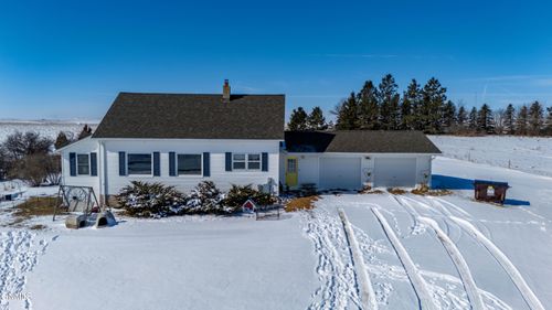 6890 51st Ave Sw, Carson, ND, 58529-9400 | Card Image