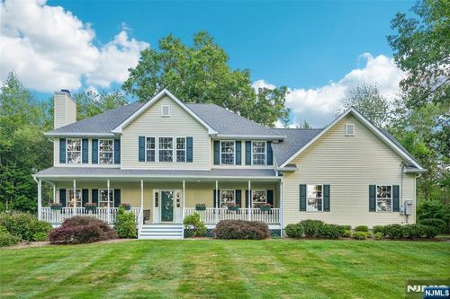 3 Florence Lane, Newton, NJ, 07860 | Card Image