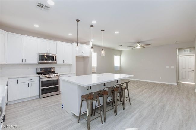 9085 Bridal Creek Ave, House other with 5 bedrooms, 3 bathrooms and null parking in Las Vegas NV | Image 22