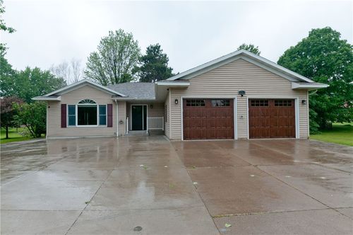 143 Tiffany Creek Rd, Glenwood City, WI, 54013-8532 | Card Image