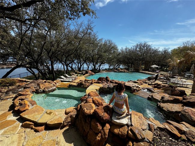 Resort Style infinity Swimming Pool | Image 35